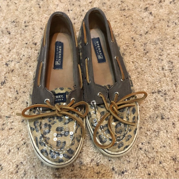 Sperry flats.  4.5 kids but fit woman 6.5 - Picture 3 of 5